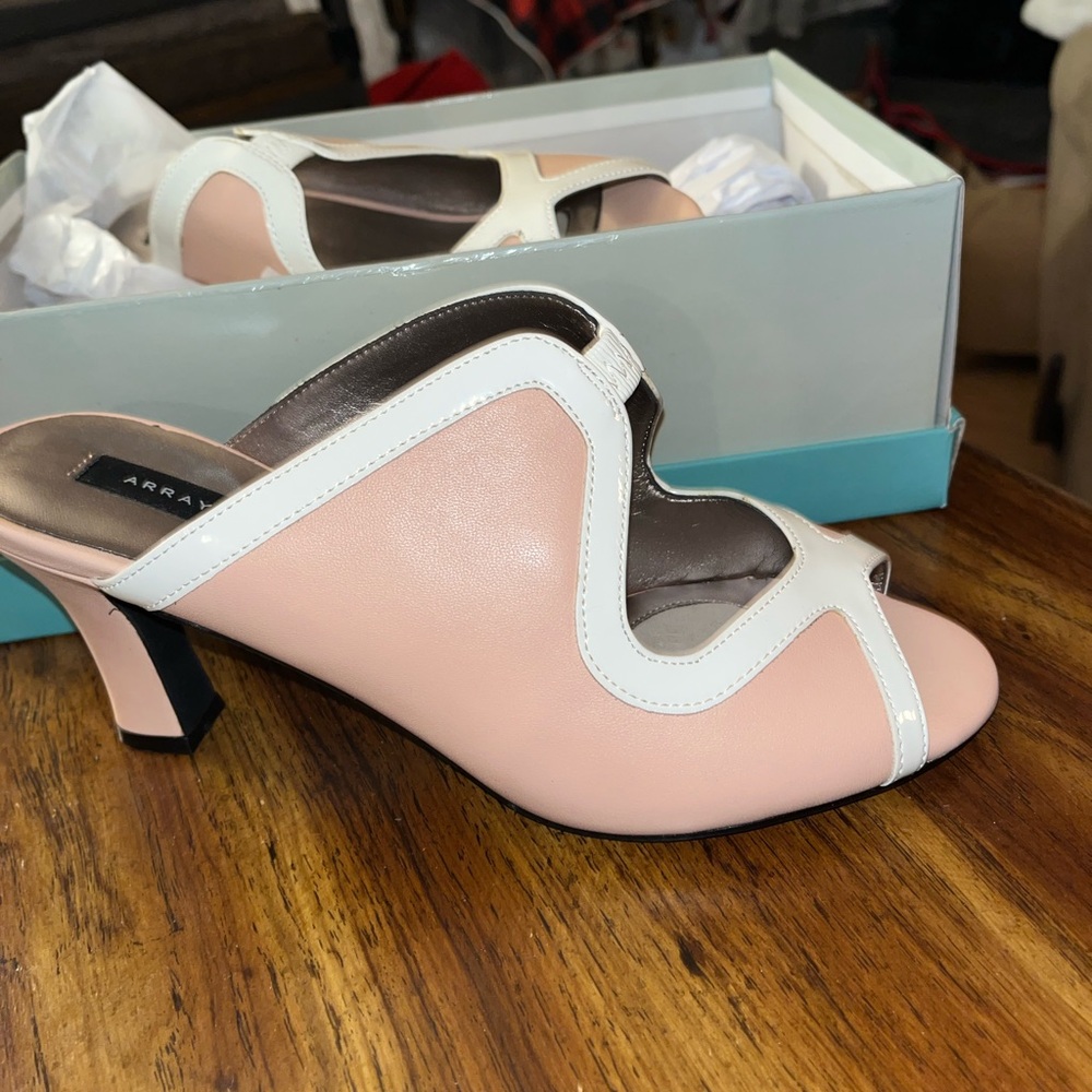 Array light Pink and White Women's Heels